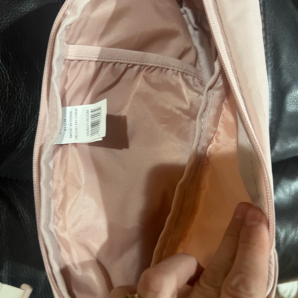Crossbody - Picture 3 of 4